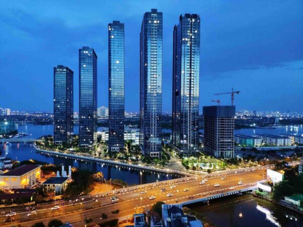 Căn Hộ Chung Cư Vinhomes Golden River Quận 1